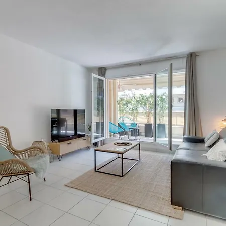Apartament Palais Milton Cannes